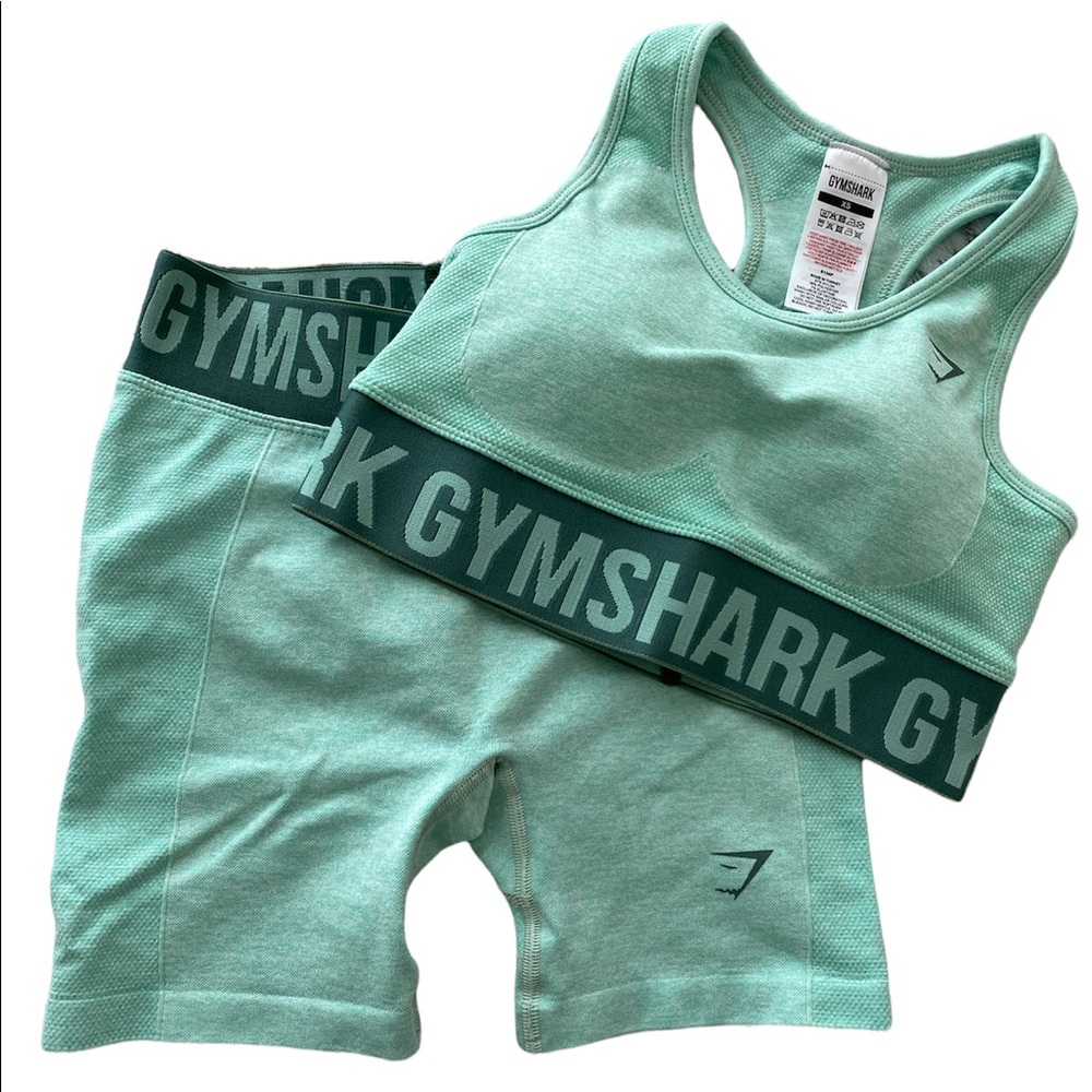New Gymshark Set - Picture 1 of 2